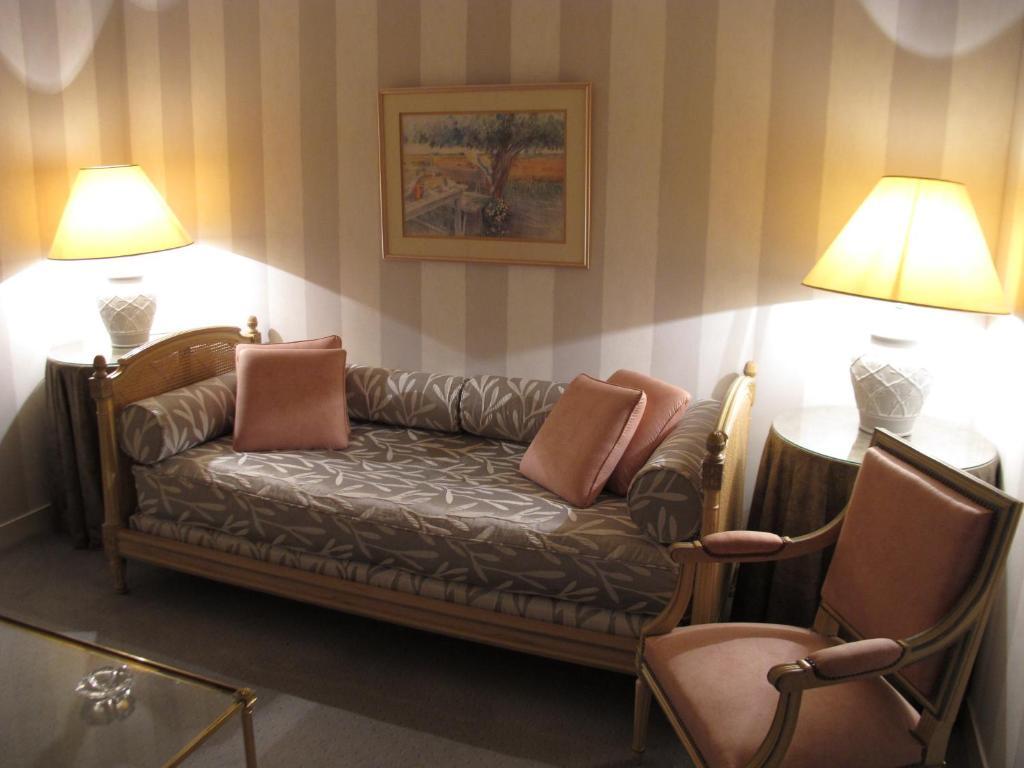 Auberge Des Templiers Boismorand Zimmer foto
