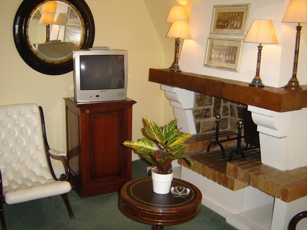 Auberge Des Templiers Boismorand Zimmer foto