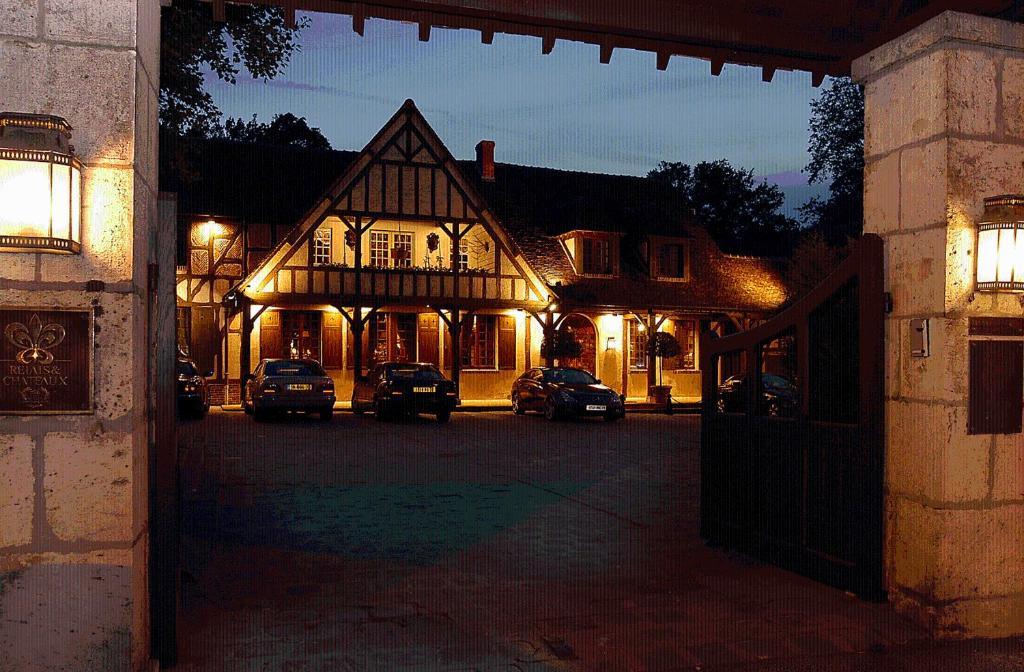 Auberge Des Templiers Boismorand Exterior foto